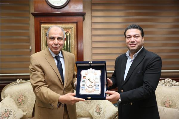 محافظ المنيا يلتقي وفد كيان سند شباب الصعيد