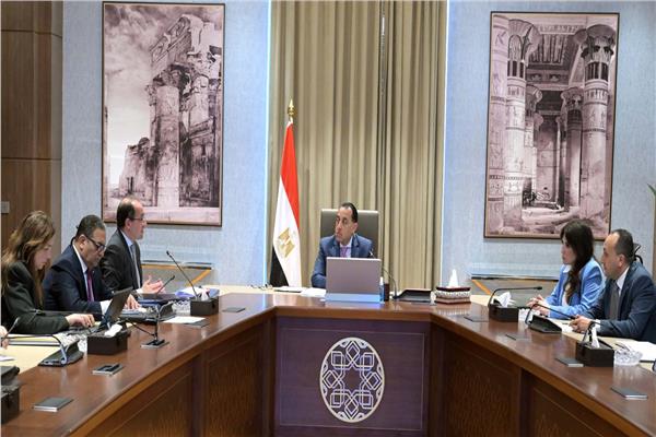 إجتماع رئيس مجلس الوزراء