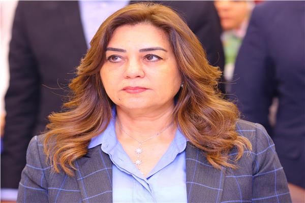 منال عوض