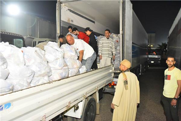 قوافل الخير "هدية الرئيس" لتوزيعها بأسيوط