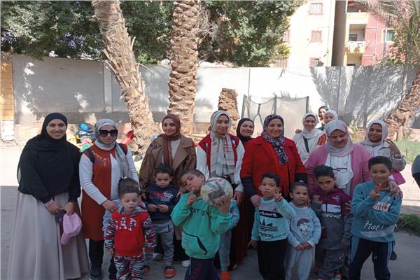 جامعة القاهرة تنظم زيارة لدار مسنين "بيت العائلة" ومؤسسة "معانا لإنقاذ إنسان"
