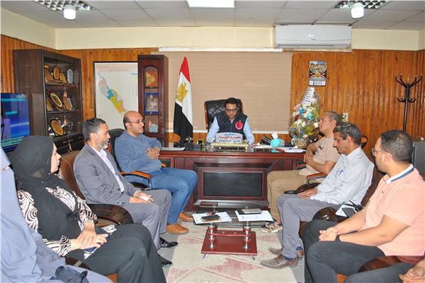 وكيل صحة سوهاج يترأس إجتماع غرفة الأزمات والطوارئ لمتابعة خطة التأمين الطبي لعيد الفطر