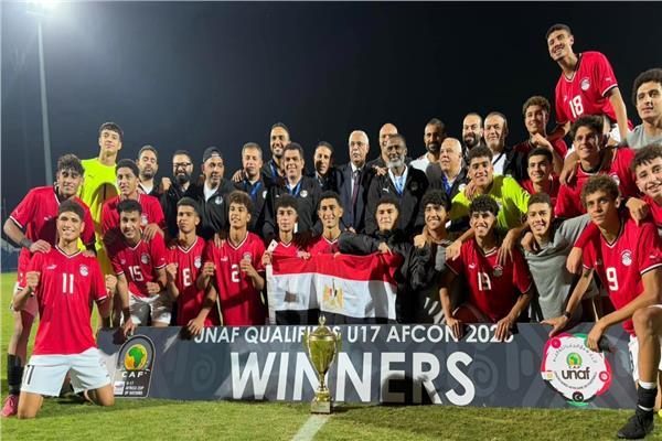 منتخب الناشئين بعد التتويج ببطولة شمال أفريقيا 