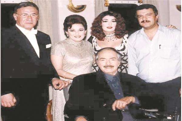 لقطة من مسلسل «العائلة والناس»