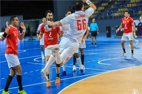 يد الأهلي والزمالك