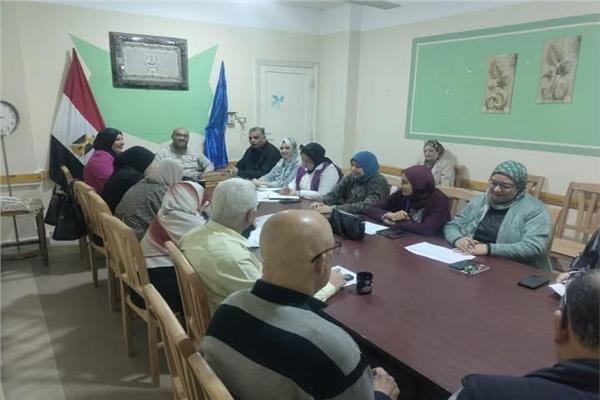 خلال الاجتماع