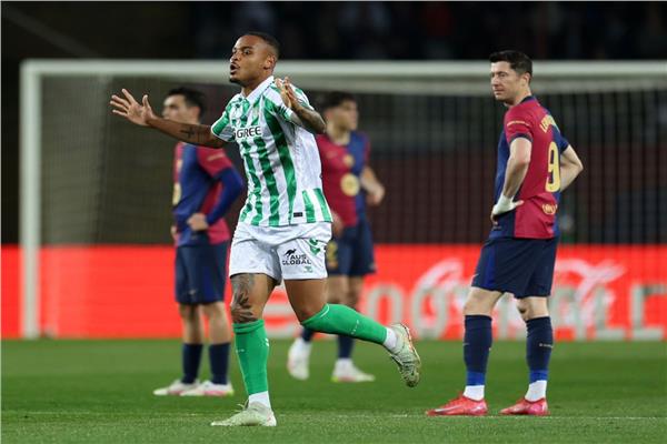 صورة من مباراة برشلونة وريال بيتيس