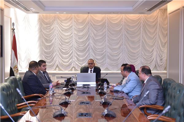 العمل والأكاديمية العربية السعودية يبحثان تعزيز التعاون  فى التدريب المهني