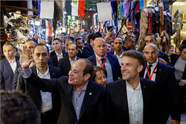 بعد زيارة السيسي وماكرون.. جولة في تاريخ خان الخليلي