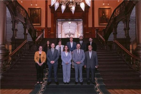 وزيرة التنمية المحلية تزور برلمان مقاطعة أونتاريو