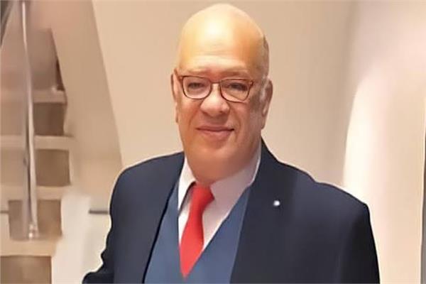  الفنان صلاح عبد الله 