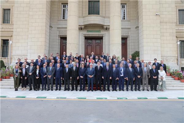 رئيس جامعة حلوان