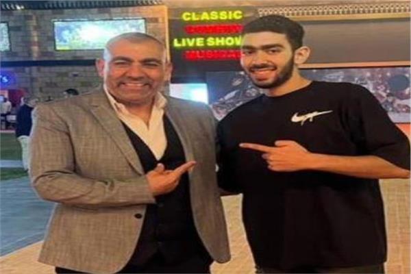  الفنان محسن منصور ونجله 