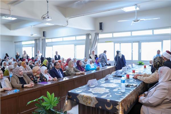 ندوةً تثقيفيَّةً بعنوان: (جماليَّات اللُّغة العربيَّة)