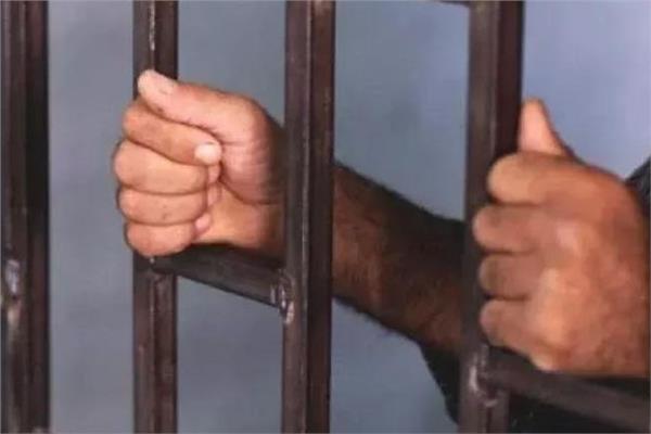 حارس عقار يقتل زوجته 