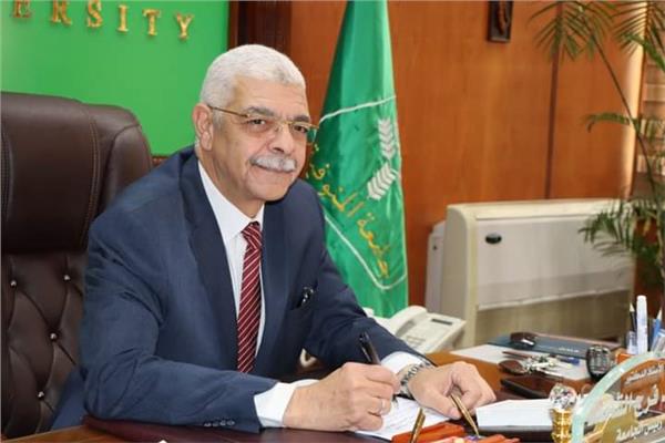 الدكتور أحمد القاصد رئيس جامعة المنوفية