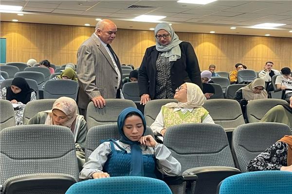 رئيس جامعة الدلتا التكنولوجية يتفقد سير اختبارات منتصف الفصل الدراسي الثاني