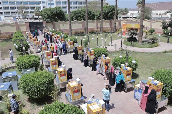 توزيع أجهزة العرائس 