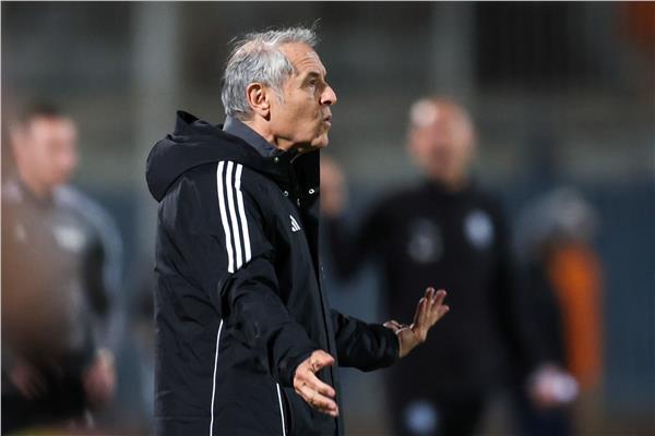 مارسيل كولر المدير الفني للفريق الأول لكرة القدم بالنادي الأهلي