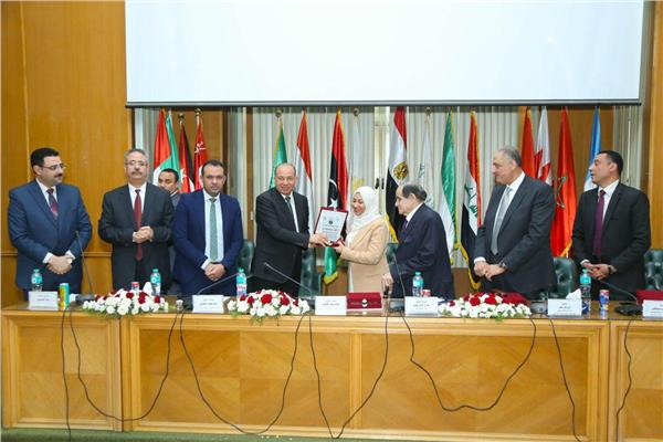ندوة "المحاماة - القضاء الواقف" بجامعة المنصورة