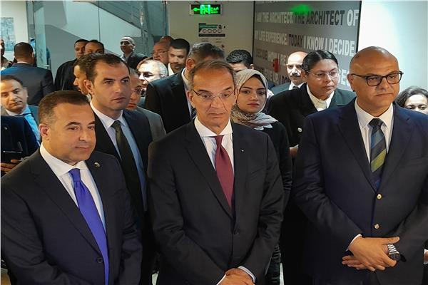 توصيل الألياف الضوئية لـ250 ألف منزل بالقليوبية وإنشاء 150 برجًا جديدًا