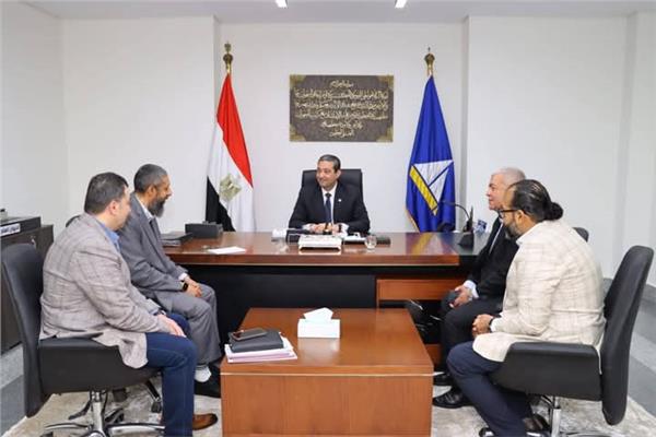 الدكتور أيمن الشهابى محافظ دمياط
