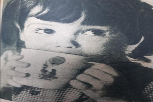 حكاية طفلة تولد من معدة أمها