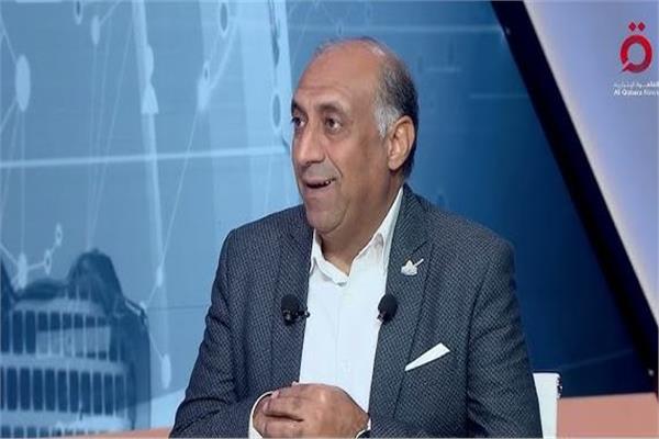 د. أيمن الرقب، أستاذ العلوم السياسية