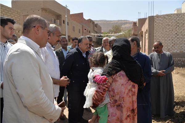 محافظ أسيوط يتفقد جمعية كفالة اليتيم لتنمية المجتمع بأبوتيج للإطمئنان على الخدمات المقدمة 