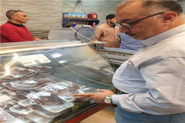 لحوم و دواجن و أسماك مجمدة منتهيه الصلاحيه