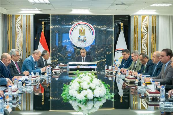 وزير الإنتاج الحربي
