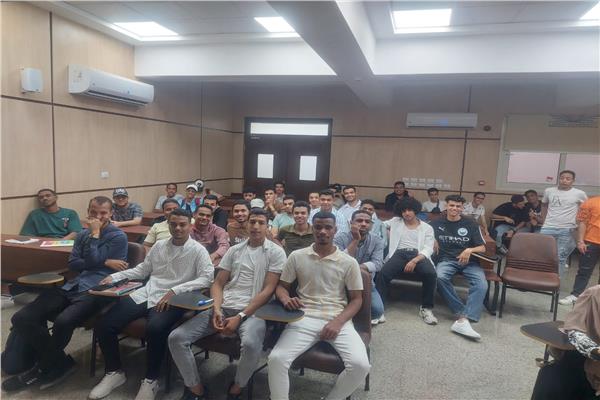 فاعليات المعسكر التوعوي للندوات التثقيفية بجامعة الأقصر