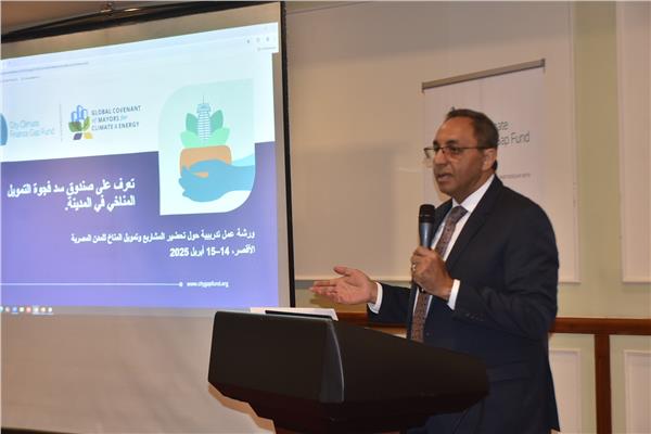  الدكتور خالد عبدالحليم، محافظ قنا