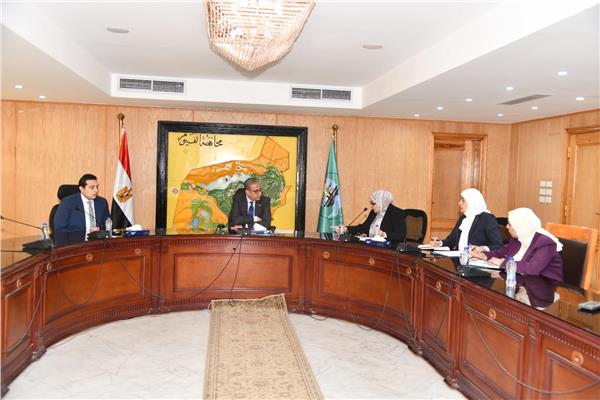 محافظ الفيوم يتابع نتائج التحاليل الدورية لمياه بحيرة قارون