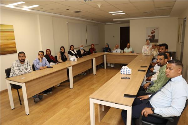 أورام الأقصر تنظم تدريب حول "التواصل الانفعالى" للعاملين بالمستشفى