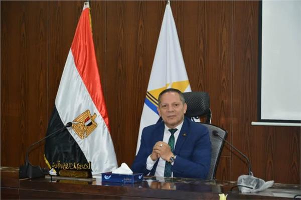 الدكتور حمدان ربيع المتولي رئيس الجامعة