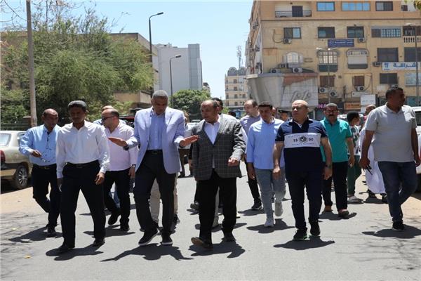 محافظ أسوان يتابع استعدادات المدينة لاستقبال عيد القيامة وشم النسيم