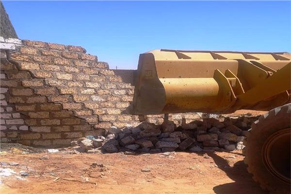 إزالة التعديات على أراضى أملاك الدولة