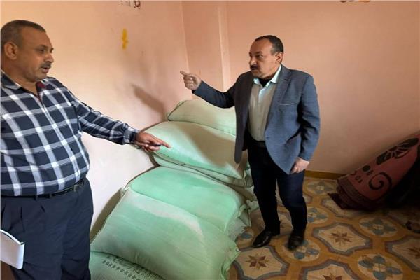 ضبط 2 طن و 300 كيلو دقيق بلدي مدعم قبل بيعه بالسوق السوداء بالشرقية