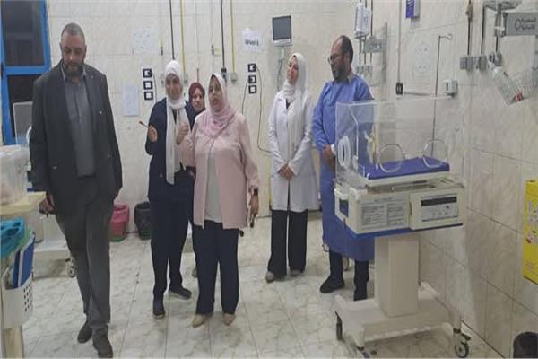 مدير عام الطب العلاجي بالقليوبية تتابع توافر الأمصال بالمستشفى