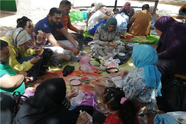 عروس المتوسط قبلة الزوار في شم النسيم
