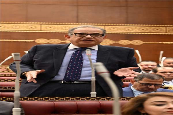 النائب طارق عبد العزيز رئيس الهيئة البرلمانيه لحزب الوفد بمجلس الشيوخ