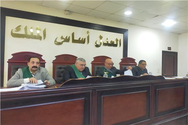 هيئة المحكمة برئاسة المستشار عبد العاطي مسعود شعله رئيس المحكمة