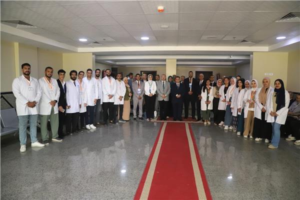 الدكتور احمد عكاوي رئيس جامعة جنوب الوادي 