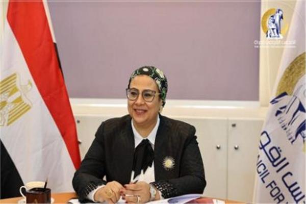 المستشارة أمل عمار رئيسة القومي للمرأة
