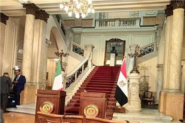 بعد قليل مؤتمر صحفي لوزير الخارجية ونظيره الإيطالي