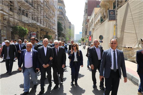 القاهرة تناقش تشغيل محل جروبي بميدان طلعت حرب والمبنى المتواجد به