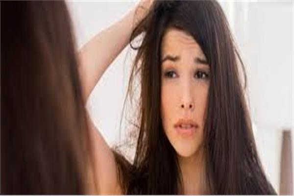 عادات خاطئة تدمر صحة شعركِ دون أن تدركي