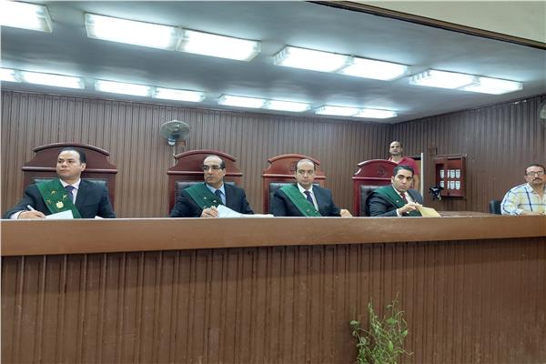 المستشار دكتور رضا أحمد عيد رئيس المحكمة، والأعضاء المستشارين