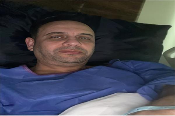 الفنان مصطفي قمر